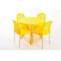 Cadeira Em Polipropileno Deluxe Amarela Pés Em Alumínio Forte Plástico