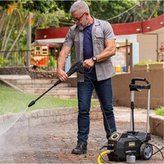 Lavadora de Alta Pressão Hd 585 Profissional Black 2176 Psi 500l/H 2200/220v Karcher